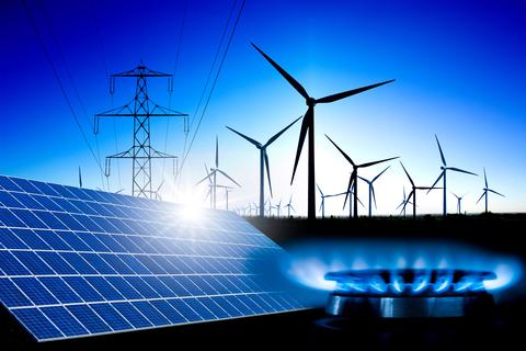 Strom aus erneuerbaren Quellen hat die Preisentwicklung im vergangenen Jahr spürbar gedämpft. Der Gaspreis ist an den Energiemärkten zuletzt wieder deutlich gesunken. Doch es dauert, bis das bei den Verbrauchern ankommt.