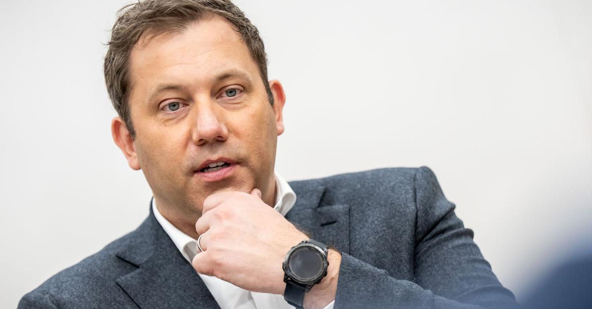 Klingbeil pričakuje koncesije koncernov glede izločitve motorjev z notranjim zgorevanjem do leta 2035