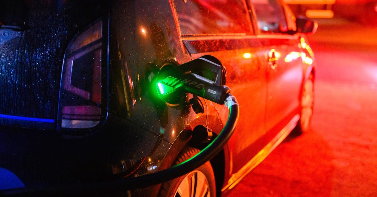 HUK-Coburg-Elektroauto-Tief-berwunden