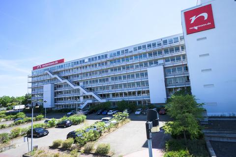 Nach der Übernahme will der Rechenzentrenbetreiber Interxion die ehemalige Neckermann-Zentrale in Frankfurt erhalten. Foto: dpa