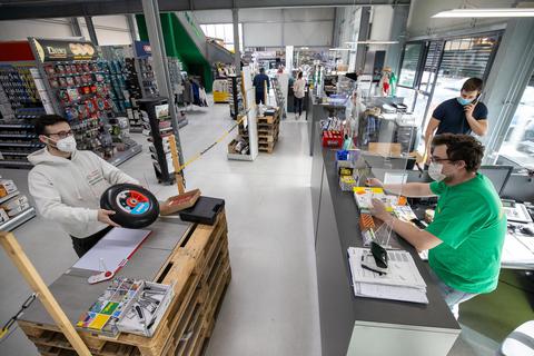 In allen Geschäften bedient man Profis und Privatleute und will mit Beratung überzeugen. Foto: Joaquim Ferreira