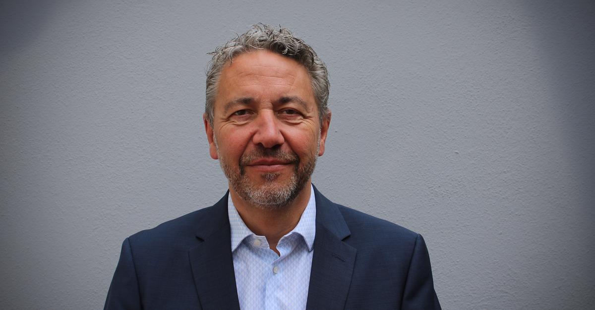 Former CEO of DB Cargo wants to help save the Mainz-based railway ...